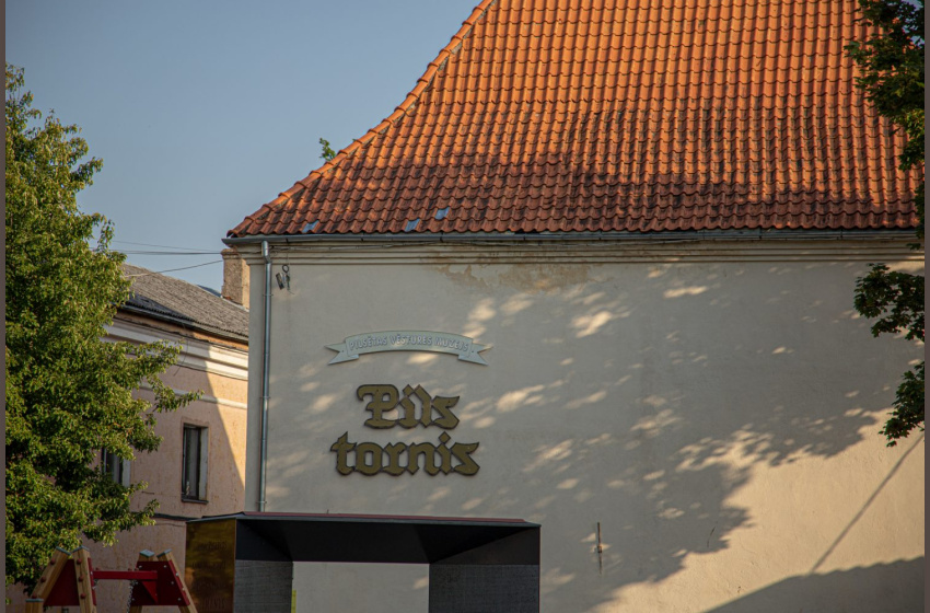 Tukuma pils tornis